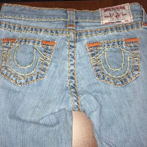 *Price drop* -True Religion distressed jeans